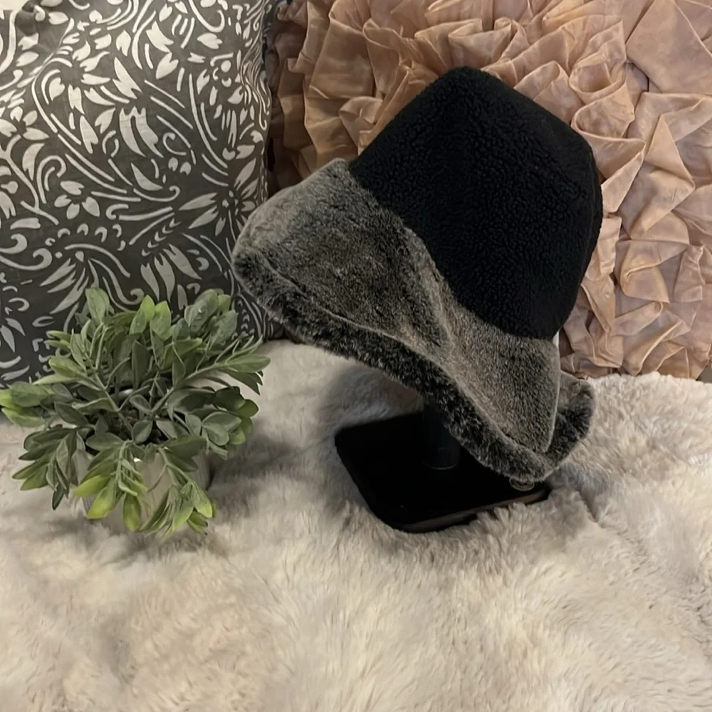 Fownes black gray